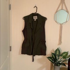 American Rag • army green vest